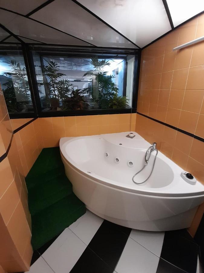 Corte Lambruschini Central Apartment With Free Covered Parking Genoa Bagian luar foto