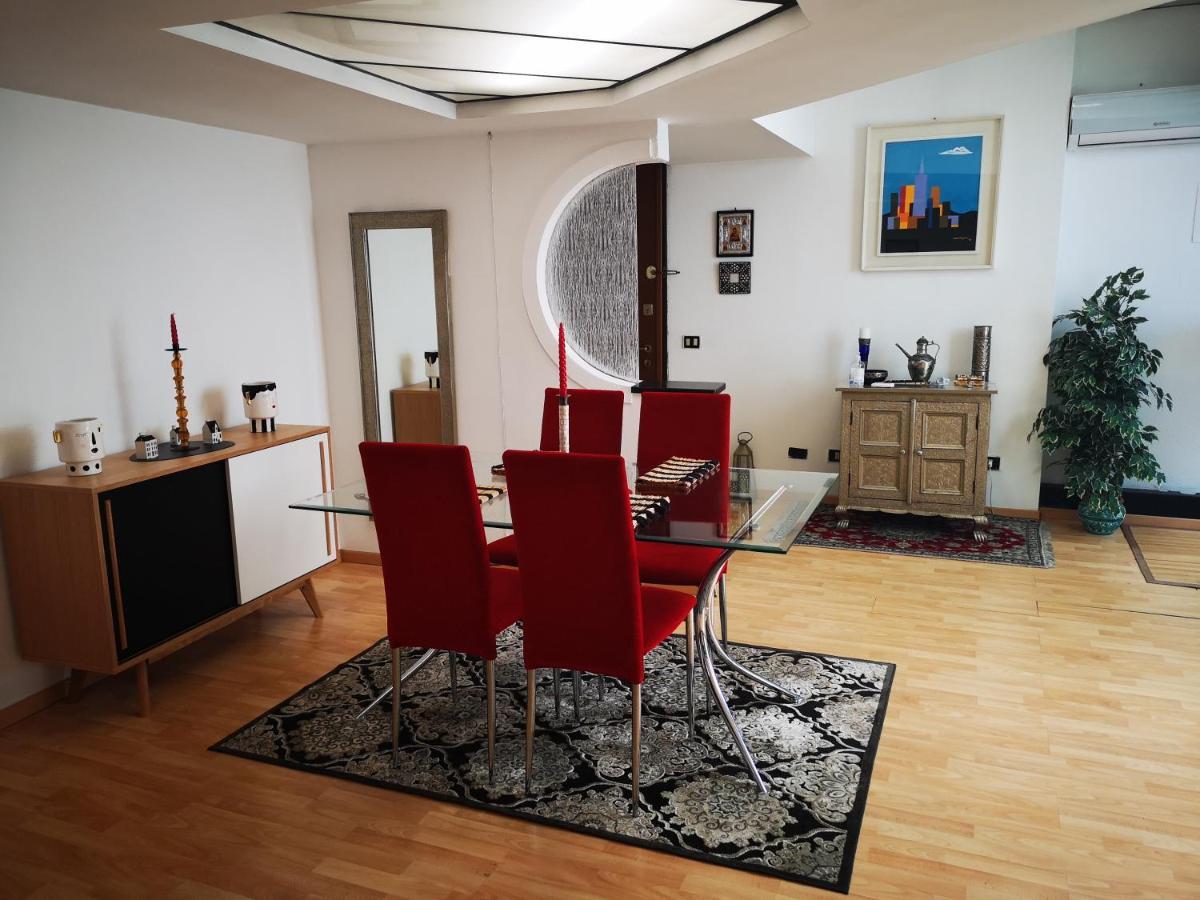 Corte Lambruschini Central Apartment With Free Covered Parking Genoa Bagian luar foto